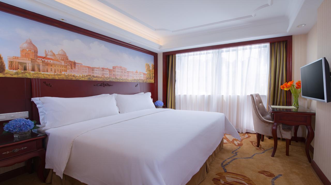 Vienna 3 Expo Sanlin Hotel 3*